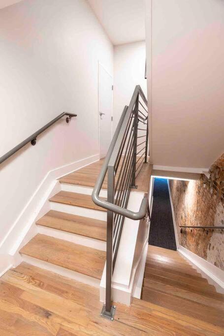 Spacious 2 Bed 2 Bath Downtown Otr Condo Minutes Walk To The Reds Bengals Stadium & More! Cincinnati Kültér fotó