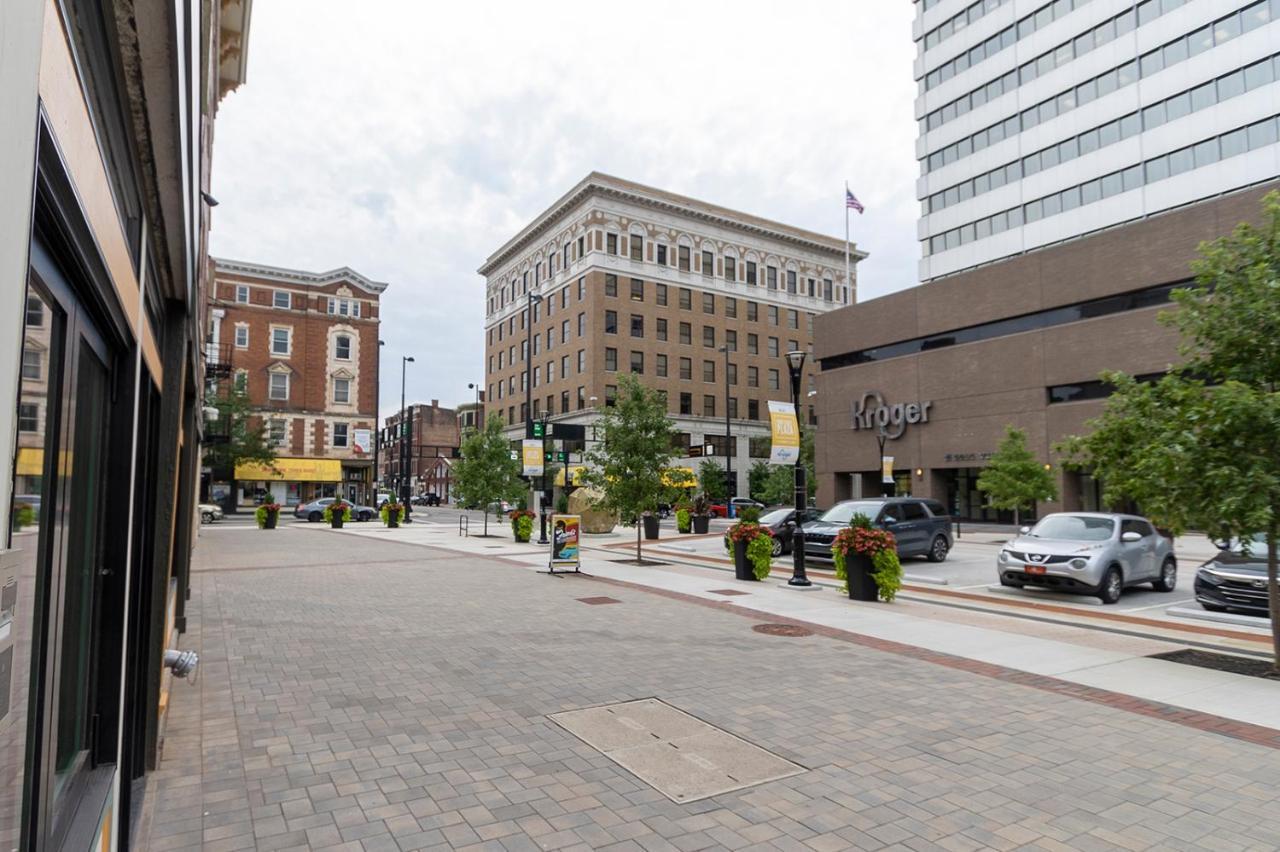 Spacious 2 Bed 2 Bath Downtown Otr Condo Minutes Walk To The Reds Bengals Stadium & More! Cincinnati Kültér fotó