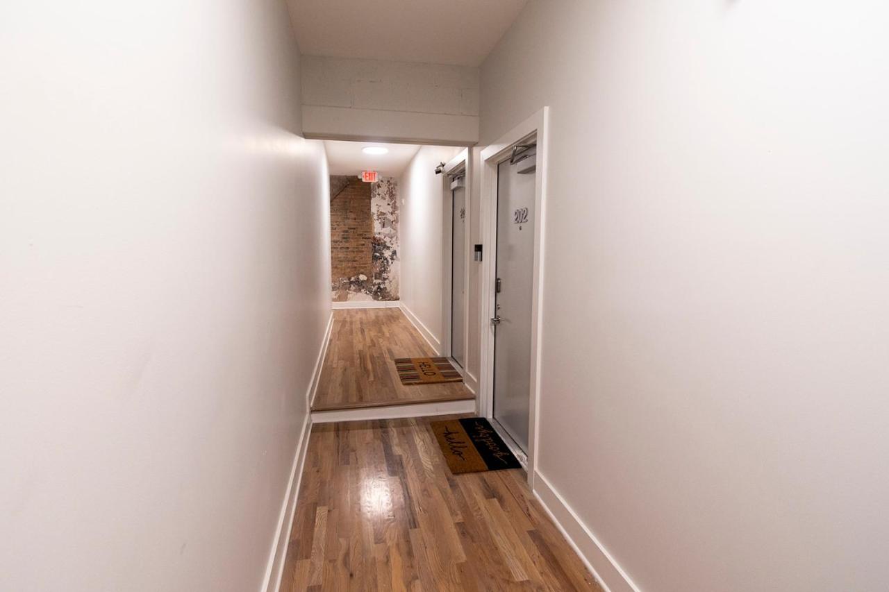 Spacious 2 Bed 2 Bath Downtown Otr Condo Minutes Walk To The Reds Bengals Stadium & More! Cincinnati Kültér fotó